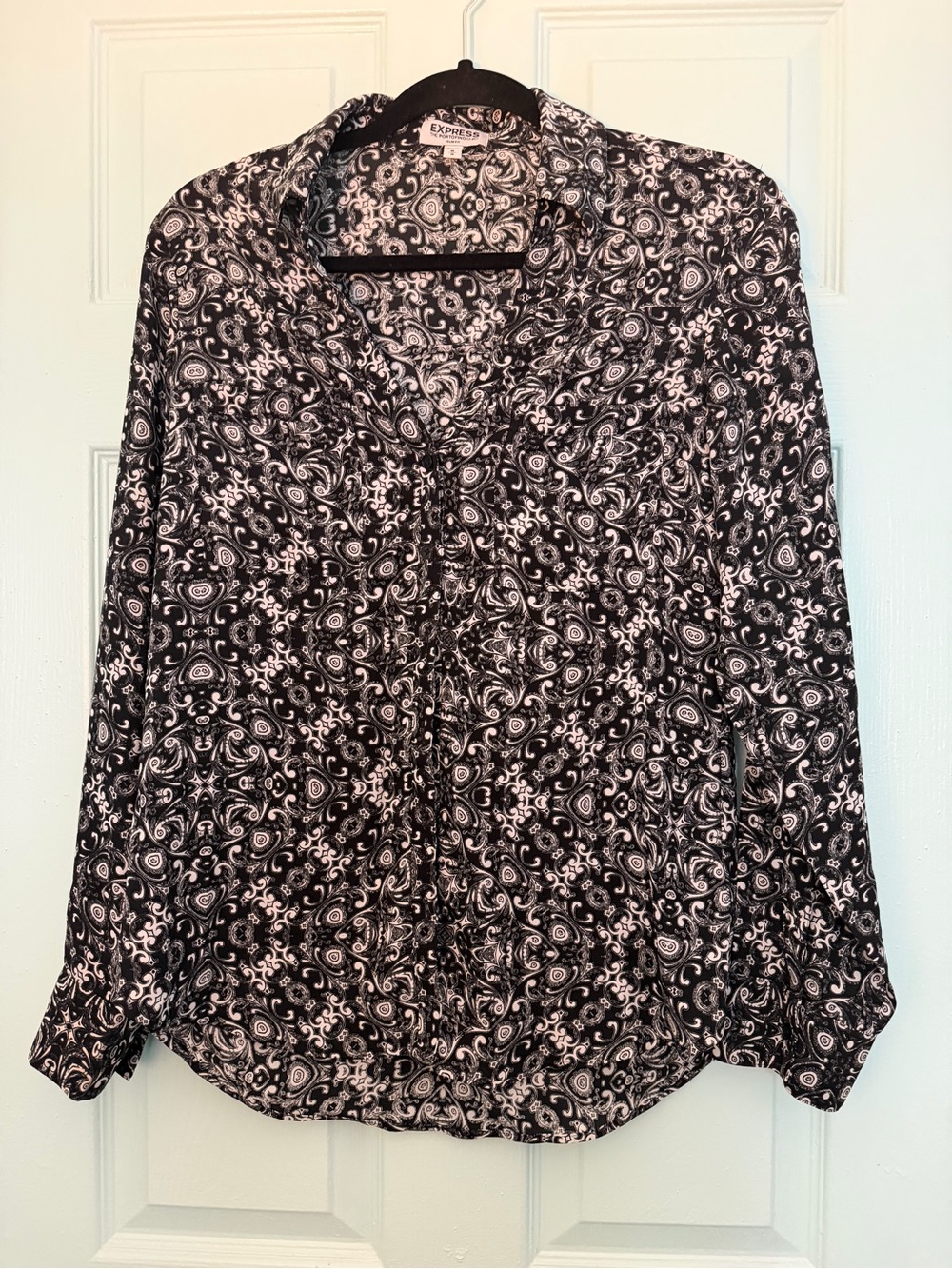 Express Black and White Paisley Button-Down Shirt